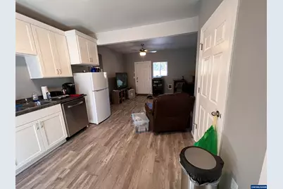 271 E Clay St, Monmouth, OR 97361 - Photo 17