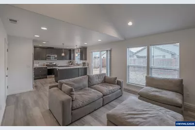 1819 SE Blueberry St, Dallas, OR 97338 - Photo 5