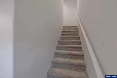 1819 SE Blueberry St, Dallas, OR 97338 - Photo 19