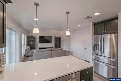 1819 SE Blueberry St, Dallas, OR 97338 - Photo 11