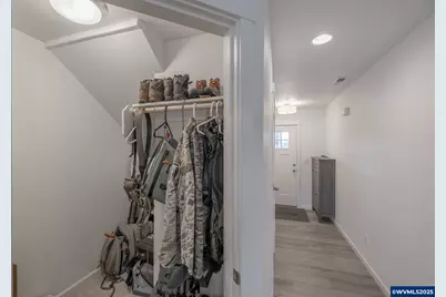 1819 SE Blueberry St, Dallas, OR 97338 - Photo 17