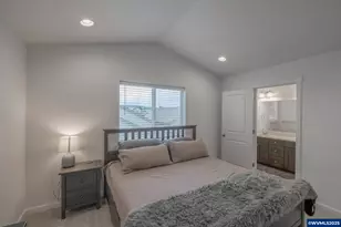 1819 SE Blueberry St, Dallas, OR 97338 - Photo 25