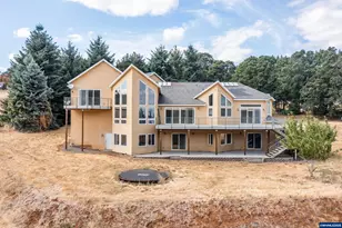 7002 Rainbow Dr SE, Salem, OR 97306 - Photo 3