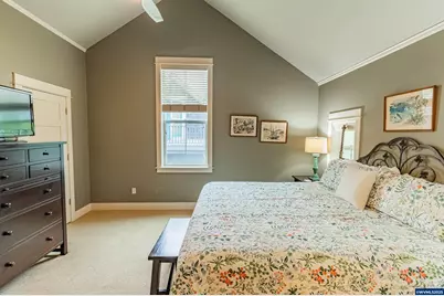 611 SW 27th Wy, Lincoln City, OR 97367 - Photo 11
