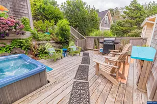 611 SW 27th Way, Lincoln City, OR 97367 - Photo 17