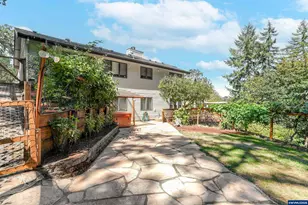 2545 NW Windsor Pl, Corvallis, OR 97330 - Photo 33