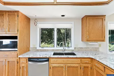 2545 NW Windsor Pl, Corvallis, OR 97330 - Photo 11