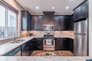 2414 Cherry Blossom Dr NW, Salem, OR 97304 - Photo 11