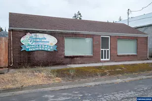 55 Q St, Cottage Grove, OR 97424 - Photo 9