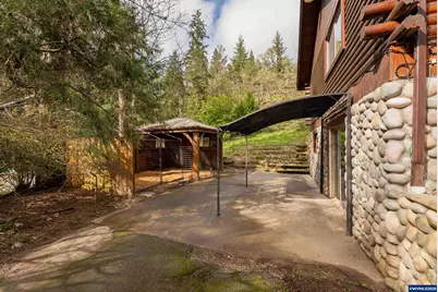 402 Northside Rd, Sutherlin, OR 97479 - Photo 47