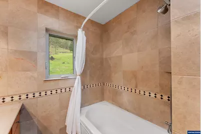 402 Northside Rd, Sutherlin, OR 97479 - Photo 33