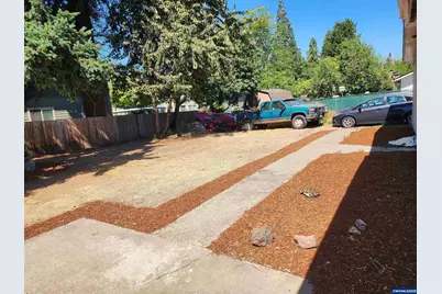 4061 Hawthorne Av NE, Salem, OR 97301 - Photo 13