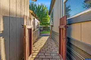 300 Western St SE, Albany, OR 97322 - Photo 27