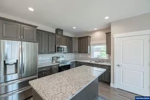 740 Limelight Ct NW, Salem, OR 97304 - Photo 13