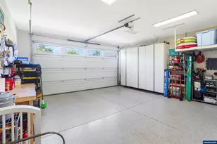 1176 Gwinn Street E, Monmouth, OR 97361 - Photo 35