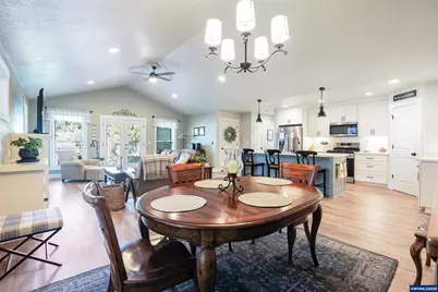 1176 Gwinn St E, Monmouth, OR 97361 - Photo 25