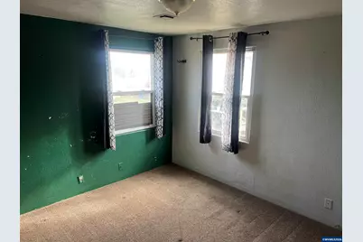 210 Hoyt St S, Salem, OR 97302 - Photo 15