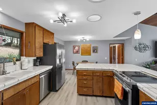 34501 Knox Butte Rd E, Albany, OR 97322 - Photo 13