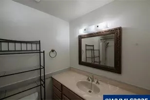 4722 Indiana Ave NE, Salem, OR 97305 - Photo 19