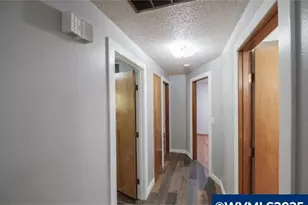 4722 Indiana Ave NE, Salem, OR 97305 - Photo 17