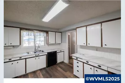 4722 Indiana Av NE, Salem, OR 97305 - Photo 9