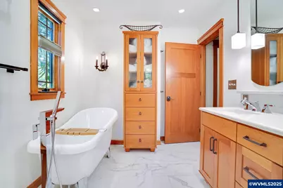 33941 Totem Pole Rd, Lebanon, OR 97355 - Photo 13