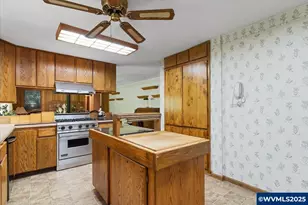 2091 Eola Dr NW, Salem, OR 97304 - Photo 19