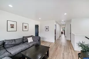 653 NW East Thornton Lake Dr, Albany, OR 97321 - Photo 25