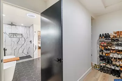 653 NW East Thornton Lake Dr, Albany, OR 97321 - Photo 23