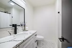 653 NW East Thornton Lake Dr, Albany, OR 97321 - Photo 29