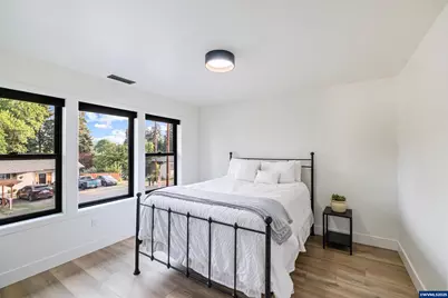 653 NW East Thornton Lake Dr, Albany, OR 97321 - Photo 33