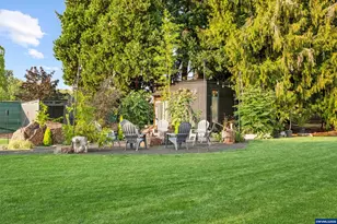 653 NW East Thornton Lake Dr, Albany, OR 97321 - Photo 41