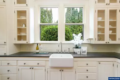 340 SW 5th St, Corvallis, OR 97333 - Photo 19