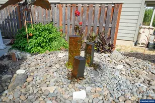 1712 SW 25th Av, Albany, OR 97321 - Photo 5