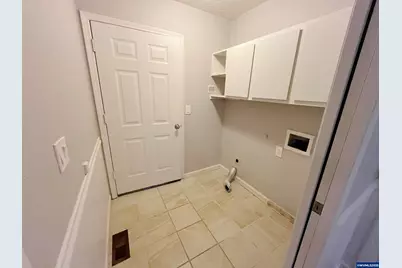 670 Idylwood Dr, Salem, OR 97302 - Photo 17