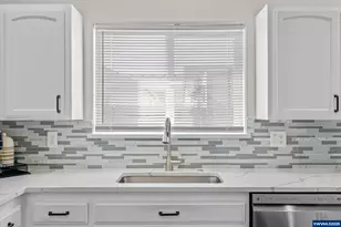 4875 Lisa St NE, Salem, OR 97305 - Photo 11