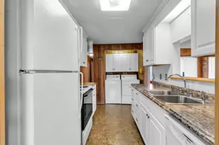 4230 Hazelgreen Rd NE, Salem, OR 97305 - Photo 29