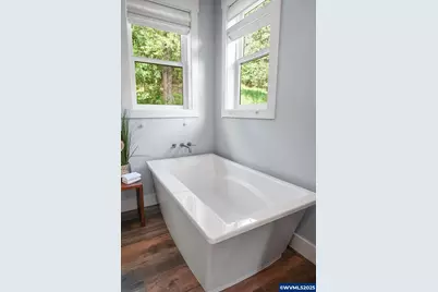 7060 NW Oak Creek Dr, Corvallis, OR 97330 - Photo 25