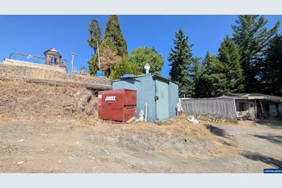 900 Old Cabin Dr, Glide, OR 97443 - Photo 7