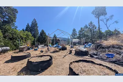 900 Old Cabin Dr, Glide, OR 97443 - Photo 5