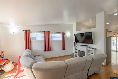 4560 Airport Ln, Sweet Home, OR 97386 - Photo 3