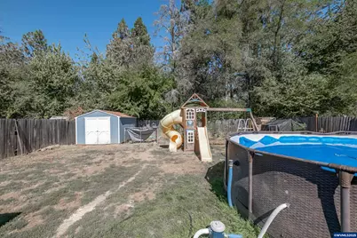 4560 Airport Ln, Sweet Home, OR 97386 - Photo 23
