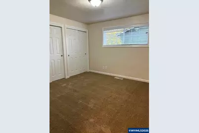 2910 Lancaster Dr NE, Salem, OR 97305 - Photo 13