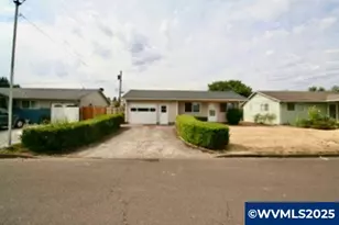 1332 Thompson Rd, Woodburn, OR 97071 - Photo 3