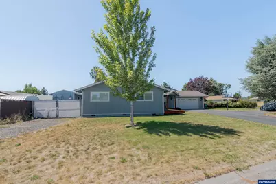 5148 Gatewood Dr, Klamath Falls, OR 97603 - Photo 3