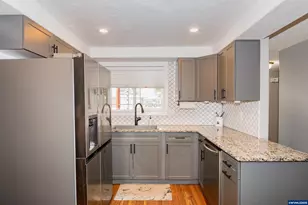 5148 Gatewood Dr, Klamath Falls, OR 97603 - Photo 13