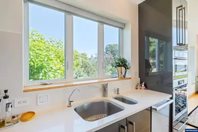 2807 NW Silktassel Ct, Corvallis, OR 97330 - Photo 15