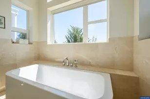 2807 NW Silktassel Ct, Corvallis, OR 97330 - Photo 25