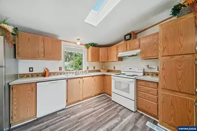 26377 Cherry Creek Rd, Monroe, OR 97456 - Photo 9