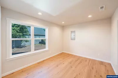 1078 Young St, Woodburn, OR 97071 - Photo 27